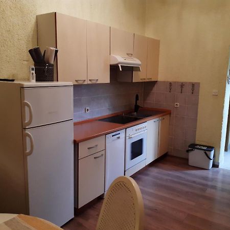 Apartment Margareta By El-Pi Tours Njivice Extérieur photo